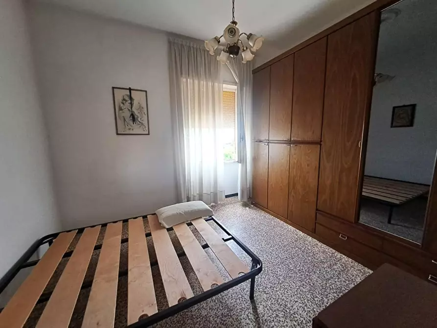 Immagine 11 di Appartamento in vendita  a Massa