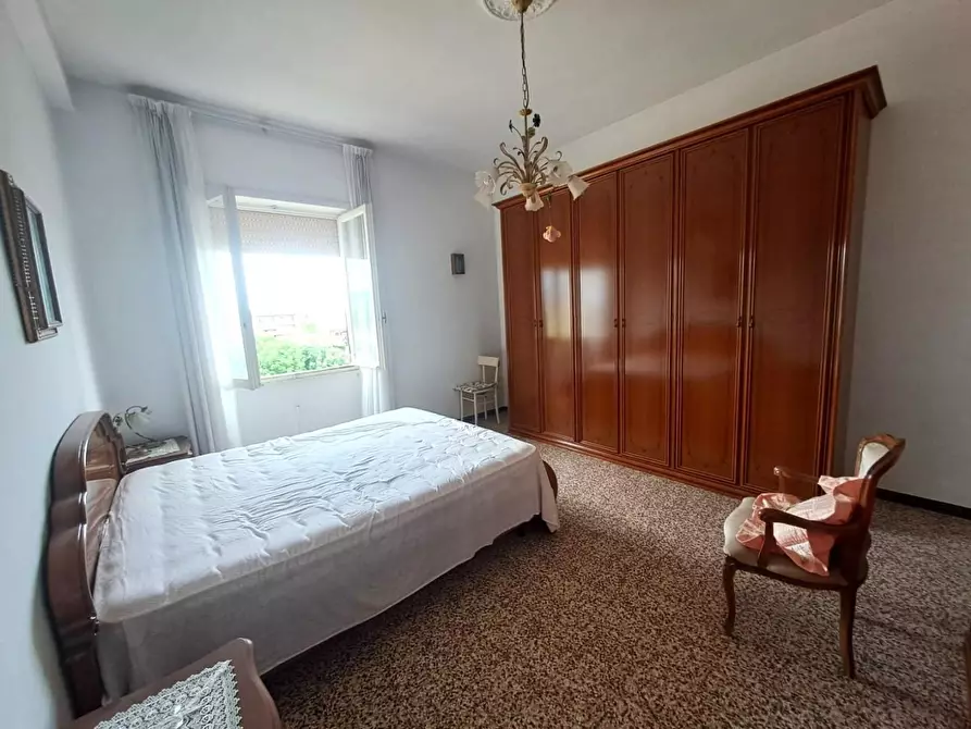 Immagine 9 di Appartamento in vendita  a Massa