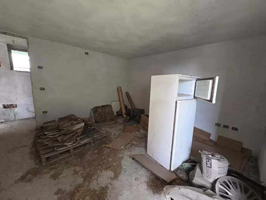 Immagine 5 di Casa semindipendente in vendita  a Lucca