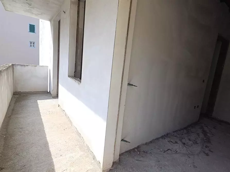 Immagine 17 di Casa semindipendente in vendita  a Lucca