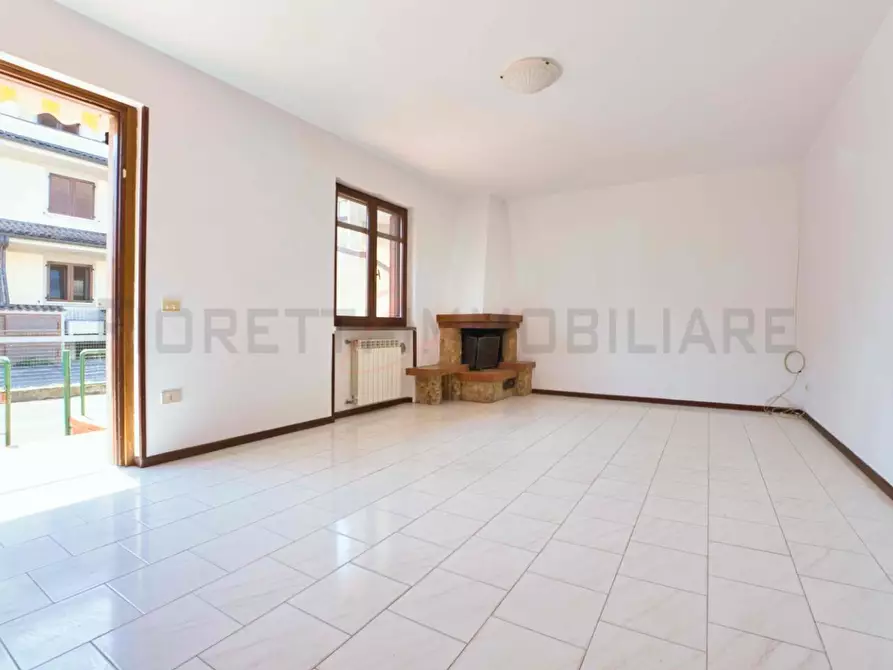 Immagine 3 di Appartamento in vendita  a Piombino