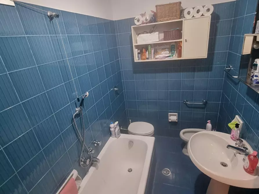 Immagine 6 di Appartamento in vendita  a Massa