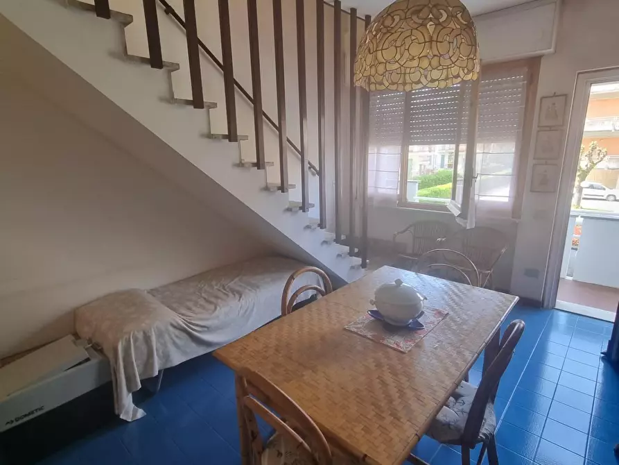 Immagine 4 di Appartamento in vendita  a Massa