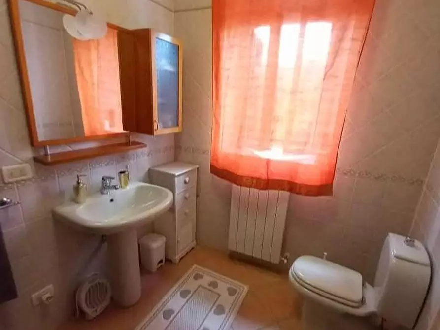 Immagine 4 di Villa in vendita  a Fivizzano