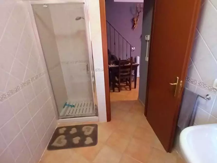 Immagine 5 di Villa in vendita  a Fivizzano
