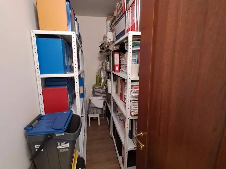 Immagine 6 di Ufficio in affitto  a Empoli
