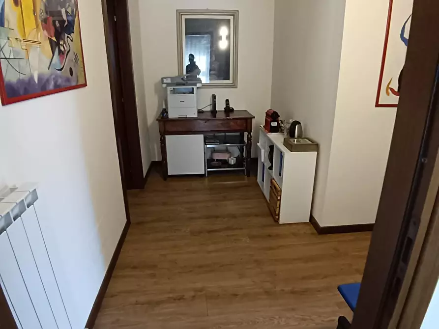Immagine 9 di Ufficio in affitto  a Empoli