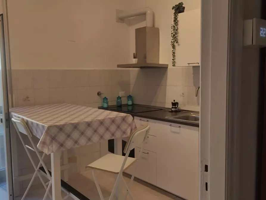 Immagine 11 di Appartamento in vendita  a Livorno