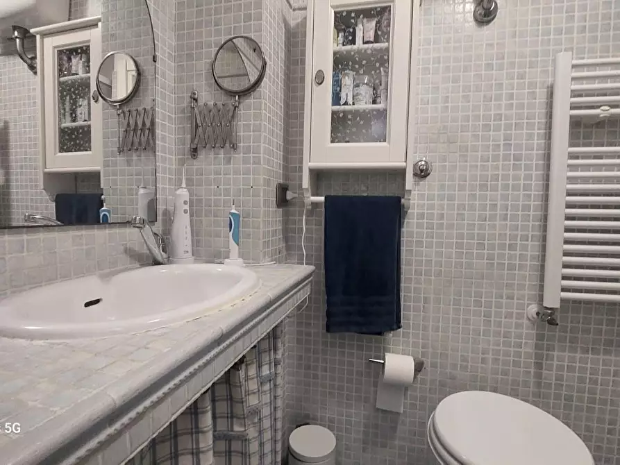 Immagine 46 di Appartamento in vendita  a Livorno