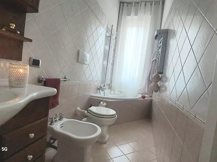 Immagine 18 di Appartamento in vendita  a Livorno