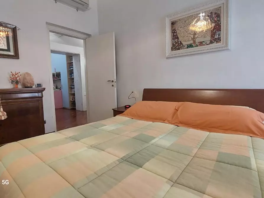 Immagine 41 di Appartamento in vendita  a Livorno