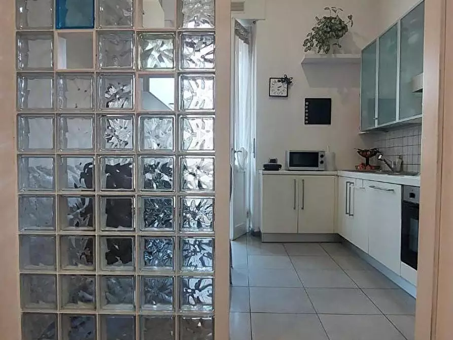 Immagine 39 di Appartamento in vendita  a Livorno