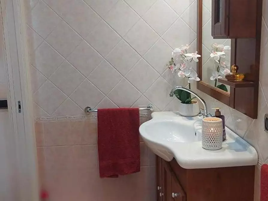 Immagine 22 di Appartamento in vendita  a Livorno