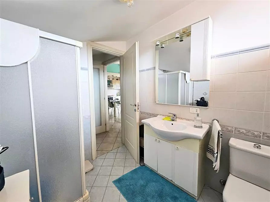 Immagine 21 di Appartamento in vendita  a Massa