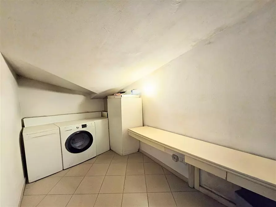 Immagine 24 di Appartamento in vendita  a Massa