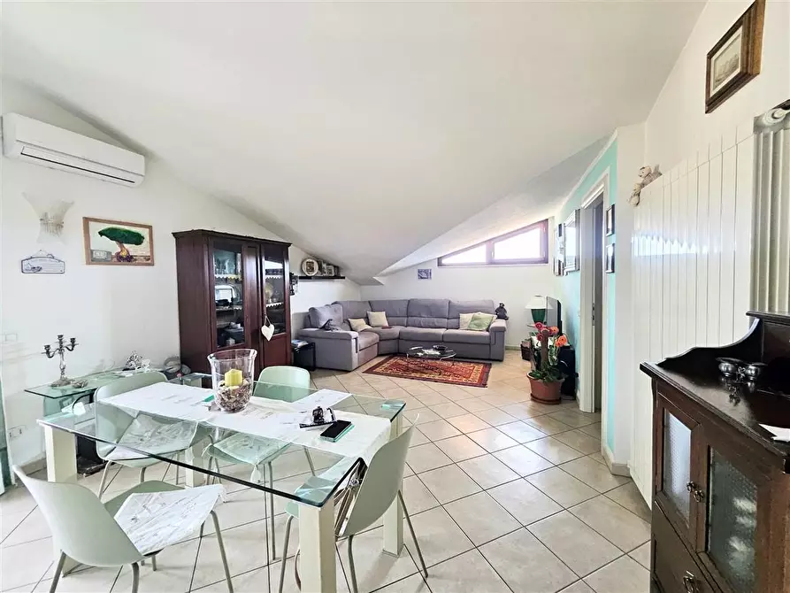 Immagine 18 di Appartamento in vendita  a Massa