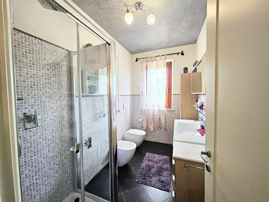 Immagine 9 di Appartamento in vendita  a Massa