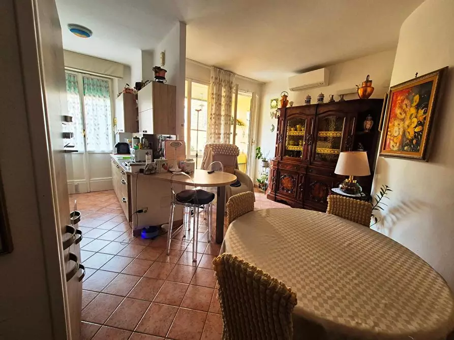 Immagine 3 di Appartamento in vendita  a Siena