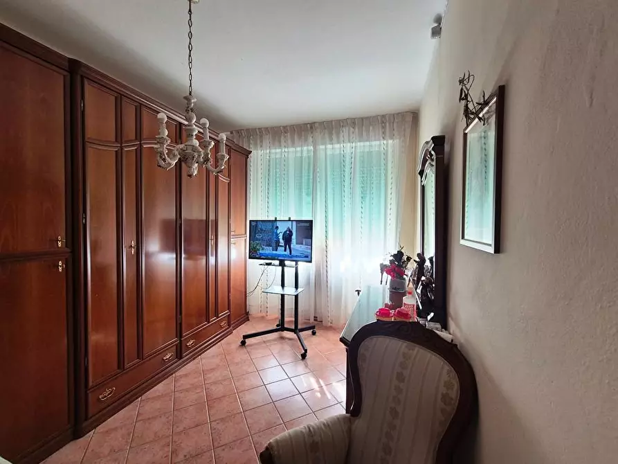 Immagine 13 di Appartamento in vendita  a Siena