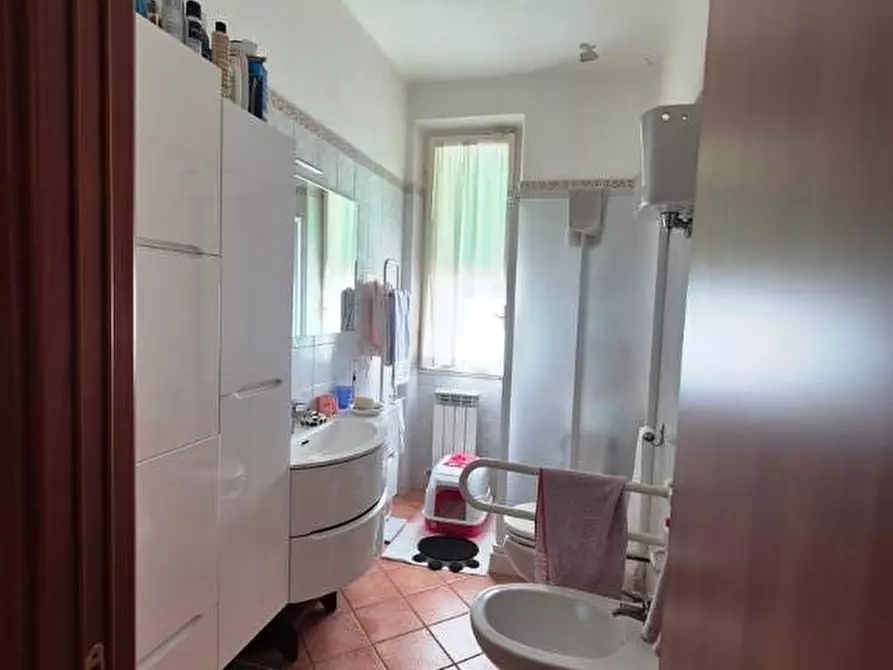 Immagine 9 di Appartamento in vendita  a Siena