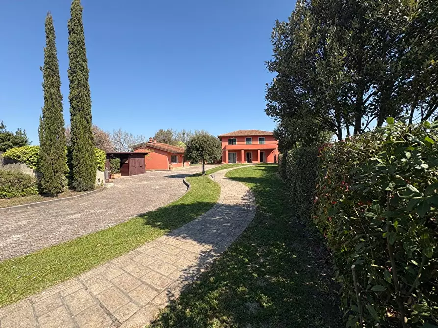 Immagine 80 di Villa in vendita  a Castelfiorentino