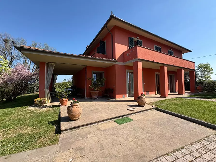 Immagine 1 di Villa in vendita  a Castelfiorentino