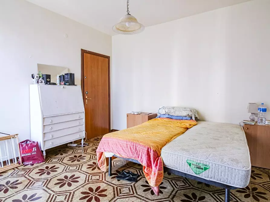 Immagine 16 di Appartamento in vendita  a Pisa