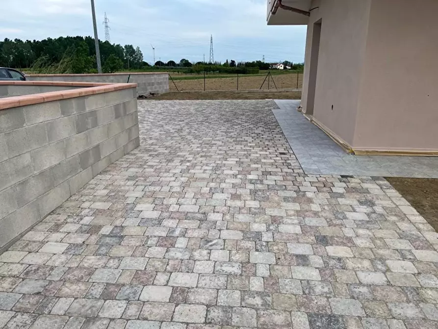 Immagine 44 di Villetta a schiera in vendita  a Pontedera