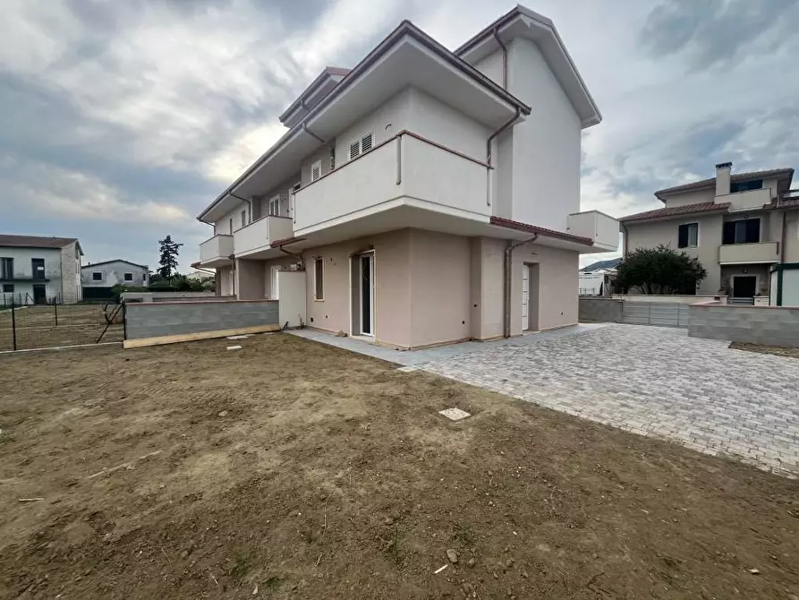 Immagine 22 di Villetta a schiera in vendita  a Pontedera