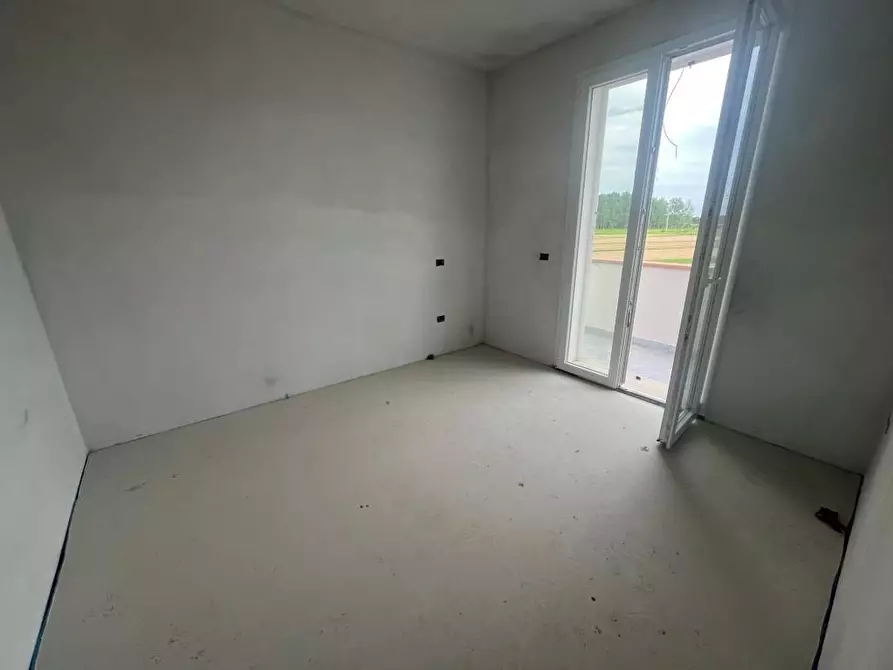 Immagine 25 di Villetta a schiera in vendita  a Pontedera