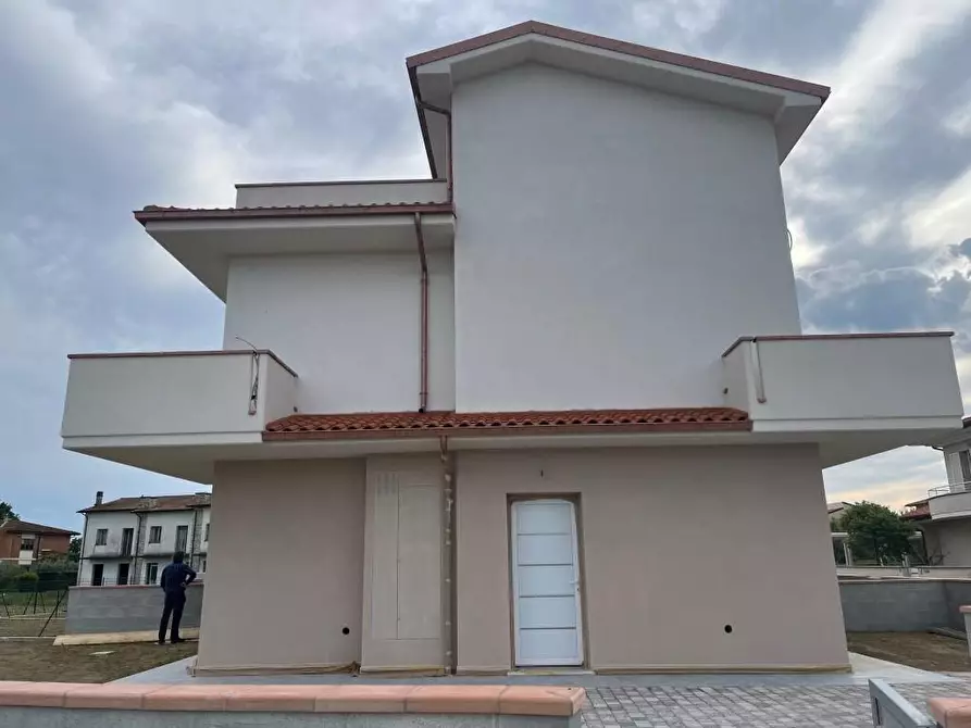 Immagine 36 di Villetta a schiera in vendita  a Pontedera