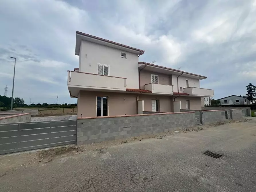 Immagine 4 di Villetta a schiera in vendita  a Pontedera