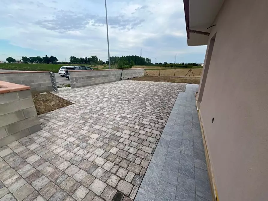 Immagine 40 di Villetta a schiera in vendita  a Pontedera