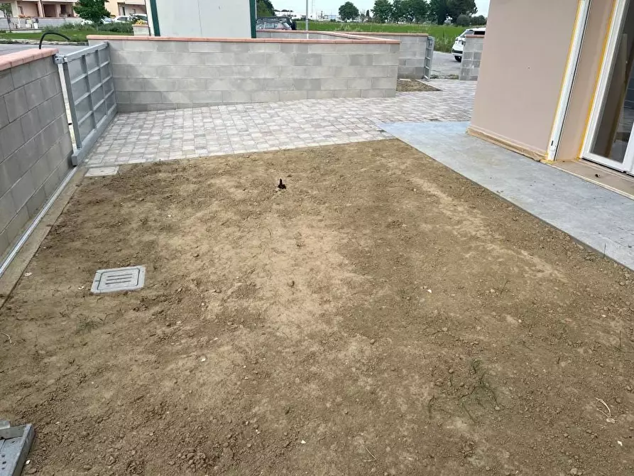 Immagine 38 di Villetta a schiera in vendita  a Pontedera