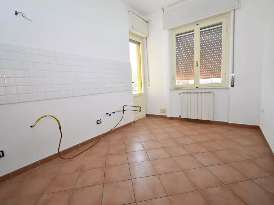 Immagine 11 di Appartamento in vendita  a Pisa