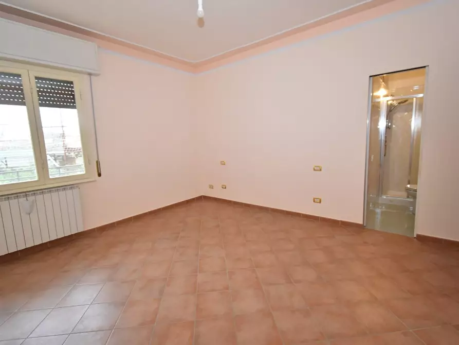 Immagine 38 di Appartamento in vendita  a Pisa