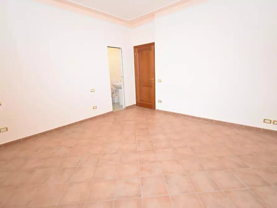 Immagine 37 di Appartamento in vendita  a Pisa