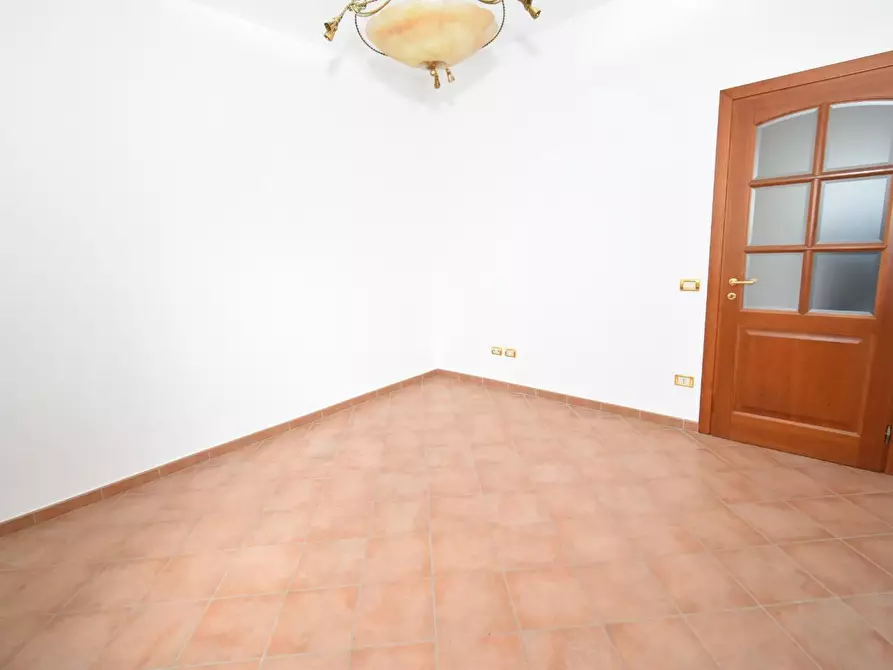 Immagine 19 di Appartamento in vendita  a Pisa