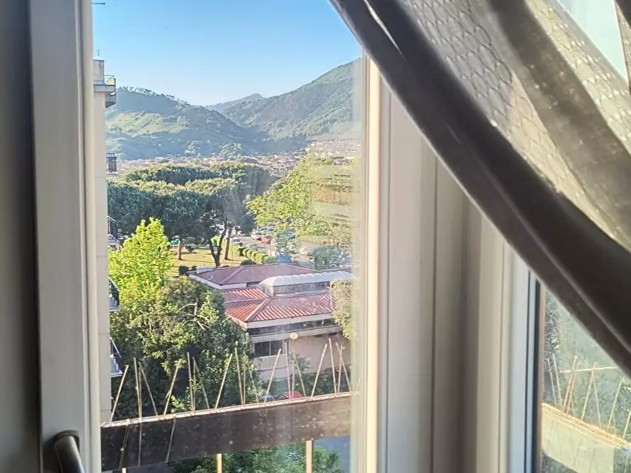 Immagine 1 di Appartamento in vendita  a Massa