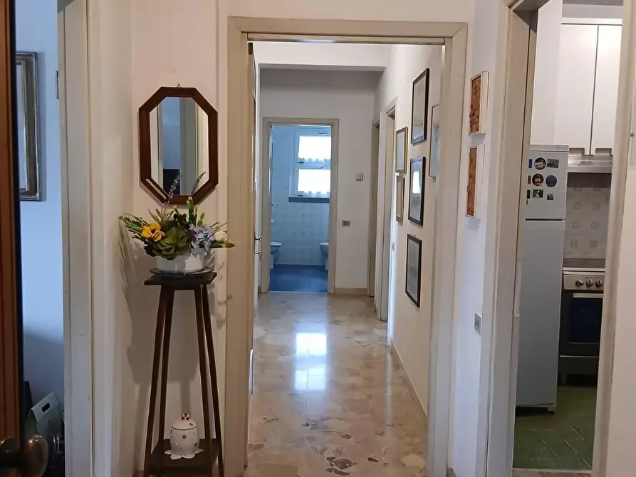 Immagine 6 di Appartamento in vendita  a Massa