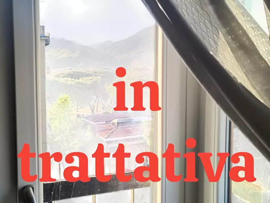 Immagine 1 di Appartamento in vendita  a Massa