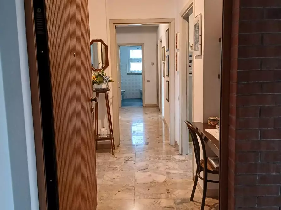Immagine 3 di Appartamento in vendita  a Massa