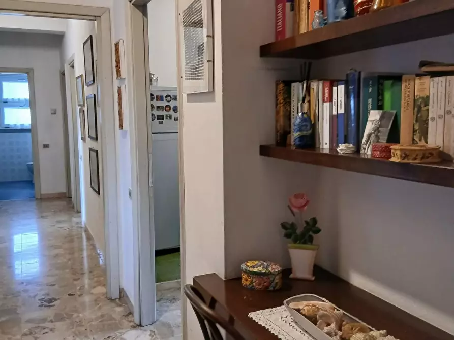 Immagine 5 di Appartamento in vendita  a Massa
