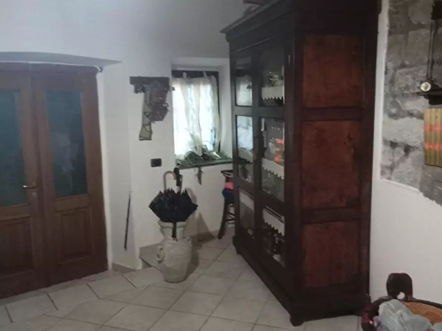 Immagine 5 di Terratetto in affitto  a Comano