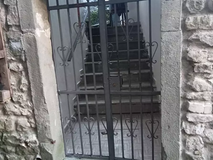 Immagine 1 di Terratetto in affitto  a Comano