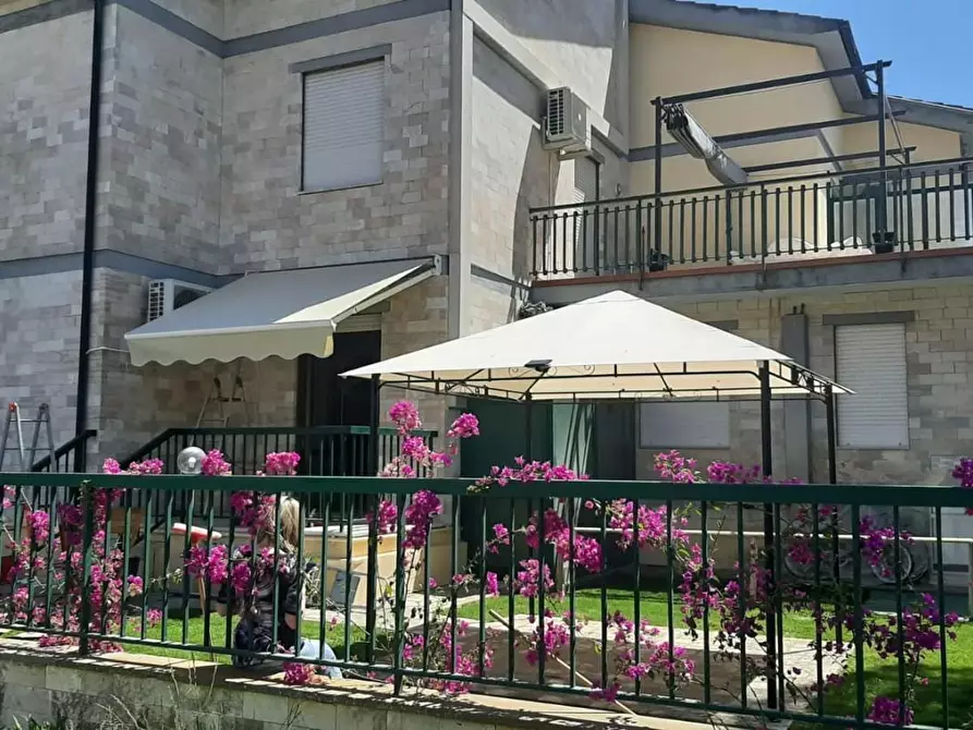 Immagine 10 di Appartamento in vendita  a Follonica