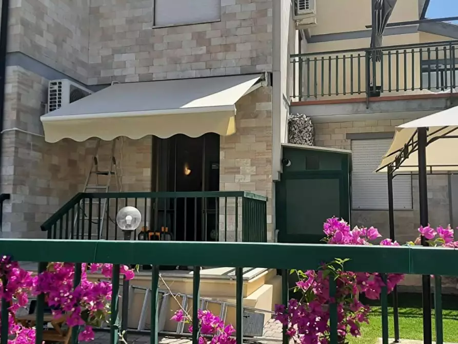 Immagine 11 di Appartamento in vendita  a Follonica