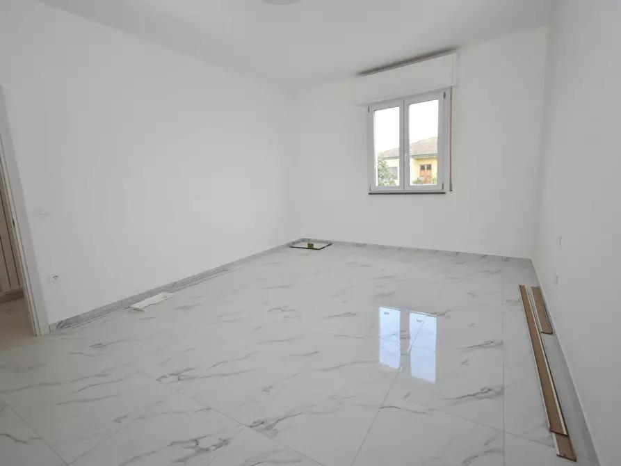 Immagine 11 di Appartamento in vendita  a San Giuliano Terme