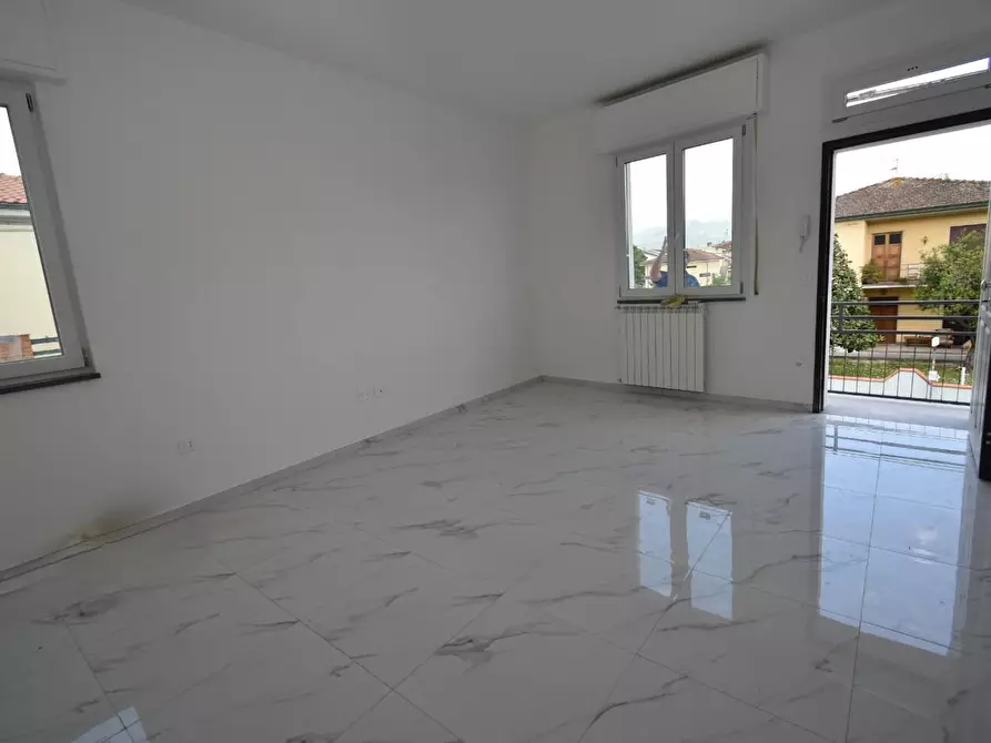 Immagine 2 di Appartamento in vendita  a San Giuliano Terme