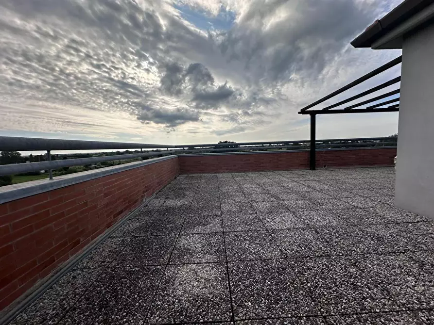 Immagine 9 di Mansarda in vendita  a Cascina